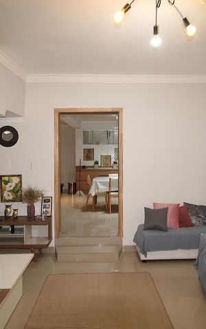 Casa à venda com 241m², 5 quartos e 2 vagasSala