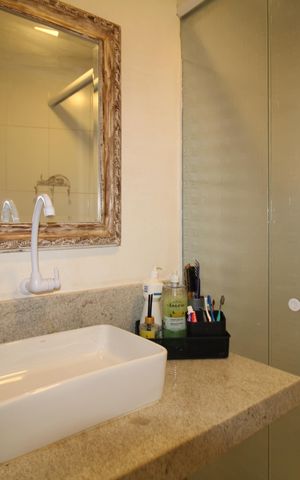 Casa à venda com 241m², 5 quartos e 2 vagasBanheiro 
