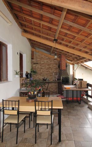 Casa à venda com 241m², 5 quartos e 2 vagasÁrea de Serviço