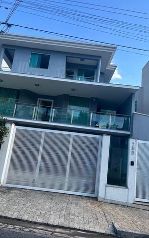 Casa à venda com 360m², 4 quartos e 8 vagas