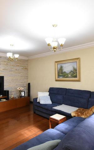 Casa à venda com 440m², 4 quartos e 3 vagasSala