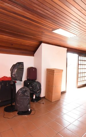 Casa à venda com 440m², 4 quartos e 3 vagasÁtico