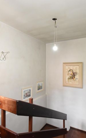 Casa à venda com 440m², 4 quartos e 3 vagasCorredor/Escadas