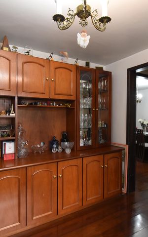 Casa à venda com 440m², 4 quartos e 3 vagasSala 2