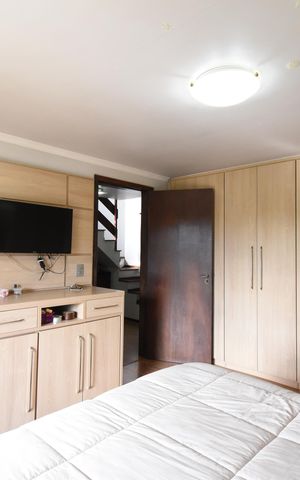 Casa à venda com 440m², 4 quartos e 3 vagasSuíte