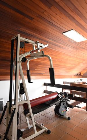 Casa à venda com 440m², 4 quartos e 3 vagasÁtico