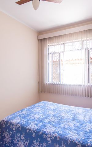Casa à venda com 150m², 3 quartos e 4 vagas Casa à venda com 150m², 3 quartos e 4 vagasQuarto 1