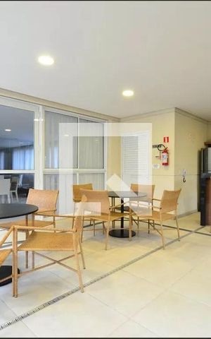Apartamento para alugar com 68m², 2 quartos e 1 vagaÁrea comum - Churrasqueira