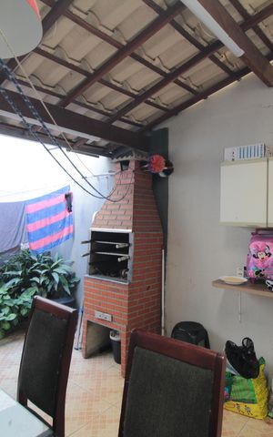 Casa para alugar com 120m², 2 quartos e 1 vagaÁrea de Serviço