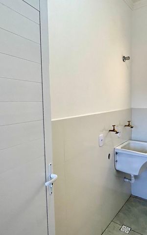 Casa à venda com 66m², 2 quartos e 1 vaga Casa à venda com 66m², 2 quartos e 1 vagaÁrea de Serviço