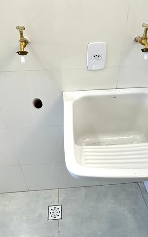 Casa à venda com 66m², 2 quartos e 1 vaga Casa à venda com 66m², 2 quartos e 1 vagaÁrea de Serviço