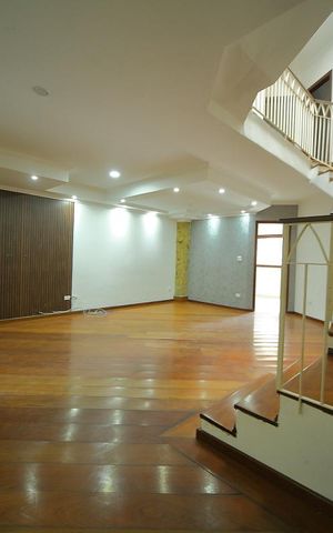Casa para alugar com 248m², 3 quartos e 5 vagasSala 