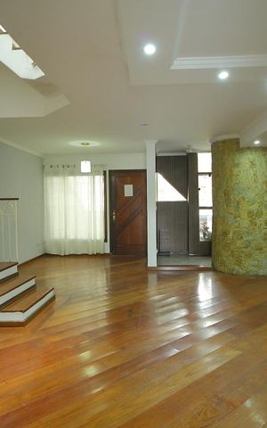 Casa para alugar com 248m², 3 quartos e 5 vagasSala 