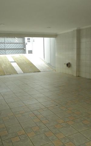 Casa para alugar com 248m², 3 quartos e 5 vagasGaragem 