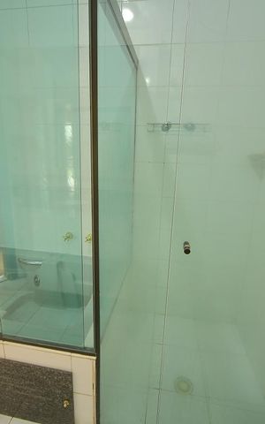 Casa para alugar com 248m², 3 quartos e 5 vagasBanheiro Social 