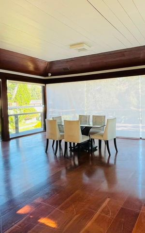 Casa de condomínio para alugar com 5000m², 5 quartos e 4 vagas Casa de condomínio para alugar com 5000m², 5 quartos e 4 vagasSala de jantar