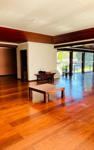Casa de condomínio para alugar com 5000m², 5 quartos e 4 vagas Casa de condomínio para alugar com 5000m², 5 quartos e 4 vagasSala
