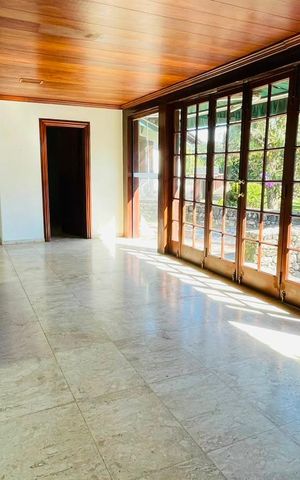Casa de condomínio para alugar com 5000m², 5 quartos e 4 vagas Casa de condomínio para alugar com 5000m², 5 quartos e 4 vagasCorredor