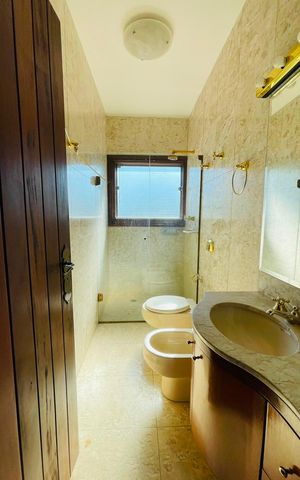 Casa de condomínio para alugar com 5000m², 5 quartos e 4 vagas Casa de condomínio para alugar com 5000m², 5 quartos e 4 vagasBanheiro