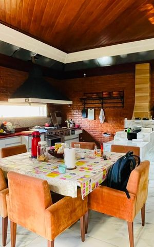 Casa de condomínio para alugar com 5000m², 5 quartos e 4 vagas Casa de condomínio para alugar com 5000m², 5 quartos e 4 vagasSala de Jantar 3