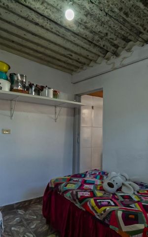 Casa à venda com 180m², 3 quartos e 2 vagas Casa à venda com 180m², 3 quartos e 2 vagasSala Casa 2