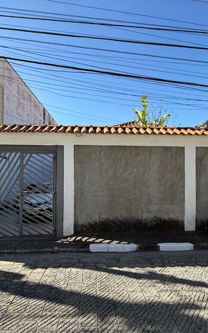 Casa à venda com 278m², 7 quartos e 8 vagas Casa à venda com 278m², 7 quartos e 8 vagasFachada