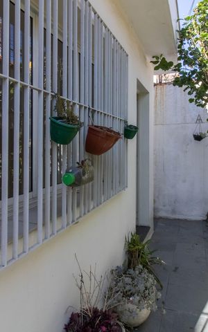 Casa à venda com 278m², 7 quartos e 8 vagas Casa à venda com 278m², 7 quartos e 8 vagasFrente Casa 2