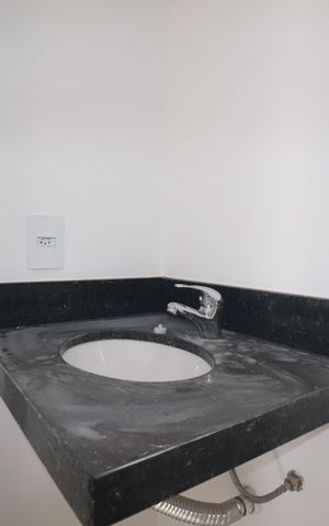 Apartamento à venda com 49m², 2 quartos e 1 vagaBanheiro 2