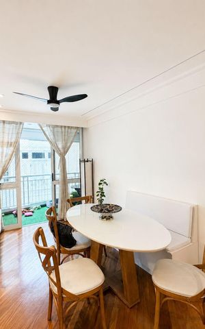 Apartamento à venda com 125m², 3 quartos e 2 vagas Apartamento à venda com 125m², 3 quartos e 2 vagasSala