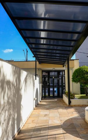 Apartamento à venda com 127m², 2 quartos e 3 vagas Apartamento à venda com 127m², 2 quartos e 3 vagasEntrada