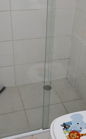 Casa à venda com 93m², 2 quartos e 2 vagasBanheiro suíte 2