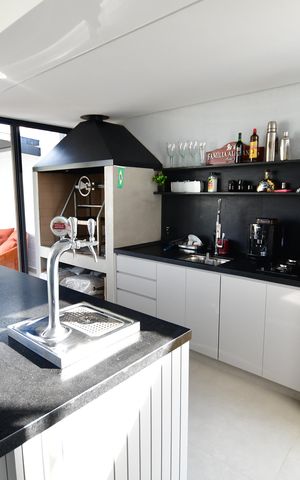 Casa à venda com 490m², 3 quartos e 4 vagasVaranda gourmet