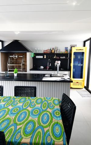 Casa à venda com 490m², 3 quartos e 4 vagasVaranda gourmet