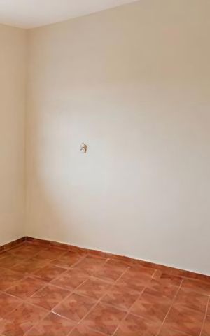 Casa à venda com 50m², 1 quarto e sem vaga Casa à venda com 50m², 1 quarto e sem vagaSala/cozinha