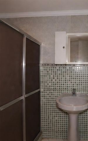 Casa à venda com 50m², 1 quarto e sem vaga Casa à venda com 50m², 1 quarto e sem vagaBanheiro social