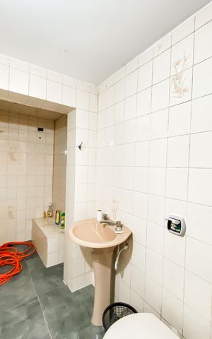 Casa para alugar com 150m², 3 quartos e 2 vagas Casa para alugar com 150m², 3 quartos e 2 vagasBanheiro de serviço