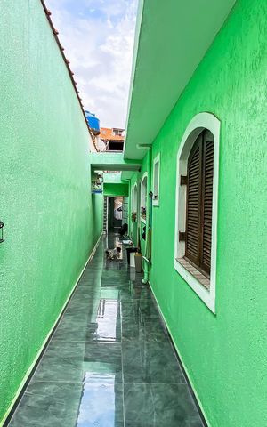 Casa para alugar com 150m², 3 quartos e 2 vagas Casa para alugar com 150m², 3 quartos e 2 vagasCorredor