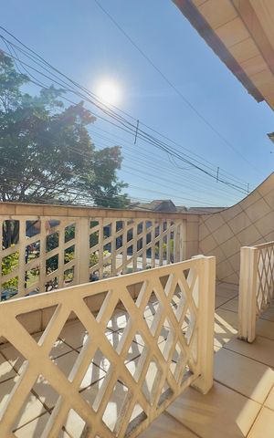 Casa à venda com 125m², 3 quartos e 2 vagas Casa à venda com 125m², 3 quartos e 2 vagasSacada quarto 3