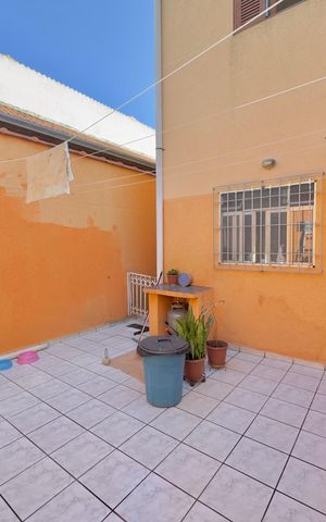 Casa à venda com 125m², 3 quartos e 2 vagas Casa à venda com 125m², 3 quartos e 2 vagasÁrea de Serviço