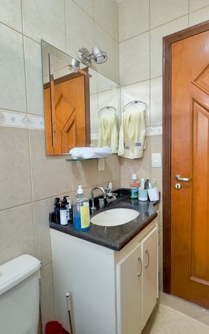 Casa à venda com 125m², 3 quartos e 2 vagas Casa à venda com 125m², 3 quartos e 2 vagasBanheiro 2