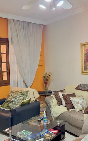Casa à venda com 125m², 3 quartos e 2 vagas Casa à venda com 125m², 3 quartos e 2 vagasSala