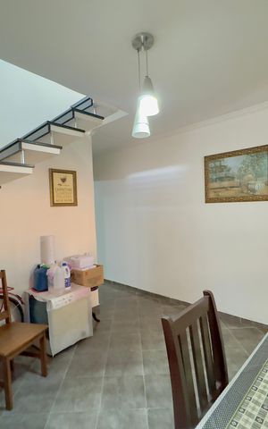 Casa à venda com 125m², 3 quartos e 2 vagas Casa à venda com 125m², 3 quartos e 2 vagasSala de Jantar