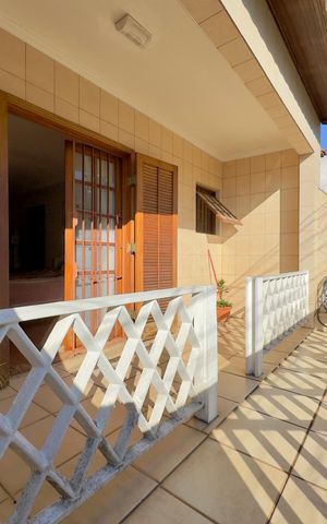 Casa à venda com 125m², 3 quartos e 2 vagas Casa à venda com 125m², 3 quartos e 2 vagasSacada quarto 3