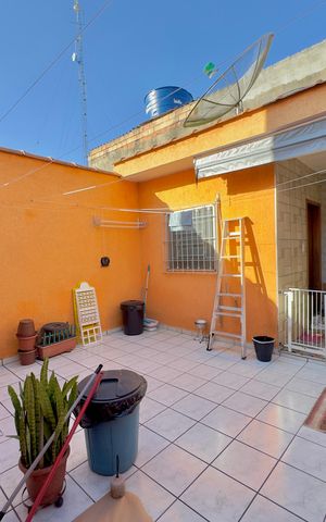 Casa à venda com 125m², 3 quartos e 2 vagas Casa à venda com 125m², 3 quartos e 2 vagasÁrea de Serviço