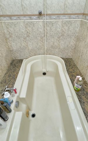 Casa à venda com 125m², 3 quartos e 2 vagas Casa à venda com 125m², 3 quartos e 2 vagasBanheiro quarto 3