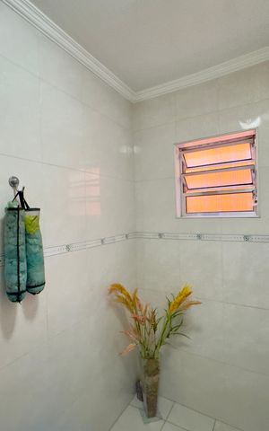 Casa à venda com 125m², 3 quartos e 2 vagas Casa à venda com 125m², 3 quartos e 2 vagasBanheiro 3