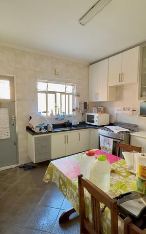 Casa à venda com 125m², 3 quartos e 2 vagas Casa à venda com 125m², 3 quartos e 2 vagasCozinha