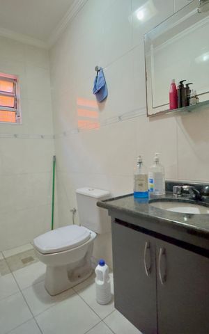 Casa à venda com 125m², 3 quartos e 2 vagas Casa à venda com 125m², 3 quartos e 2 vagasBanheiro 3