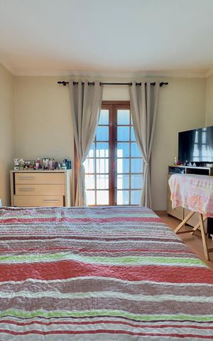 Casa à venda com 125m², 3 quartos e 2 vagas Casa à venda com 125m², 3 quartos e 2 vagasQuarto 3