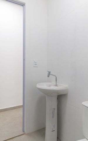 Casa para alugar com 70m², 2 quartos e sem vaga Casa para alugar com 70m², 2 quartos e sem vagaBanheiro